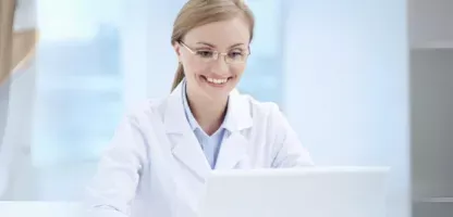 chemdraw javascript sketcher flyer thumbnail - woman looking at laptop